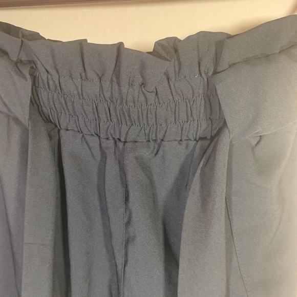 NWT black high waisted bow tie shorts size small - Picture 10 of 13